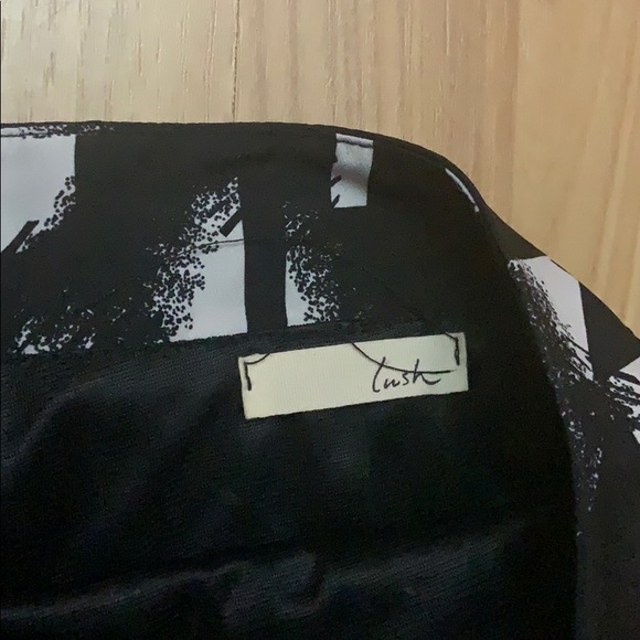 Black pattern shorts - Picture 9 of 9